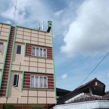 Guest House Taman Sari Syariah Pekanbaru Eksteriør billede