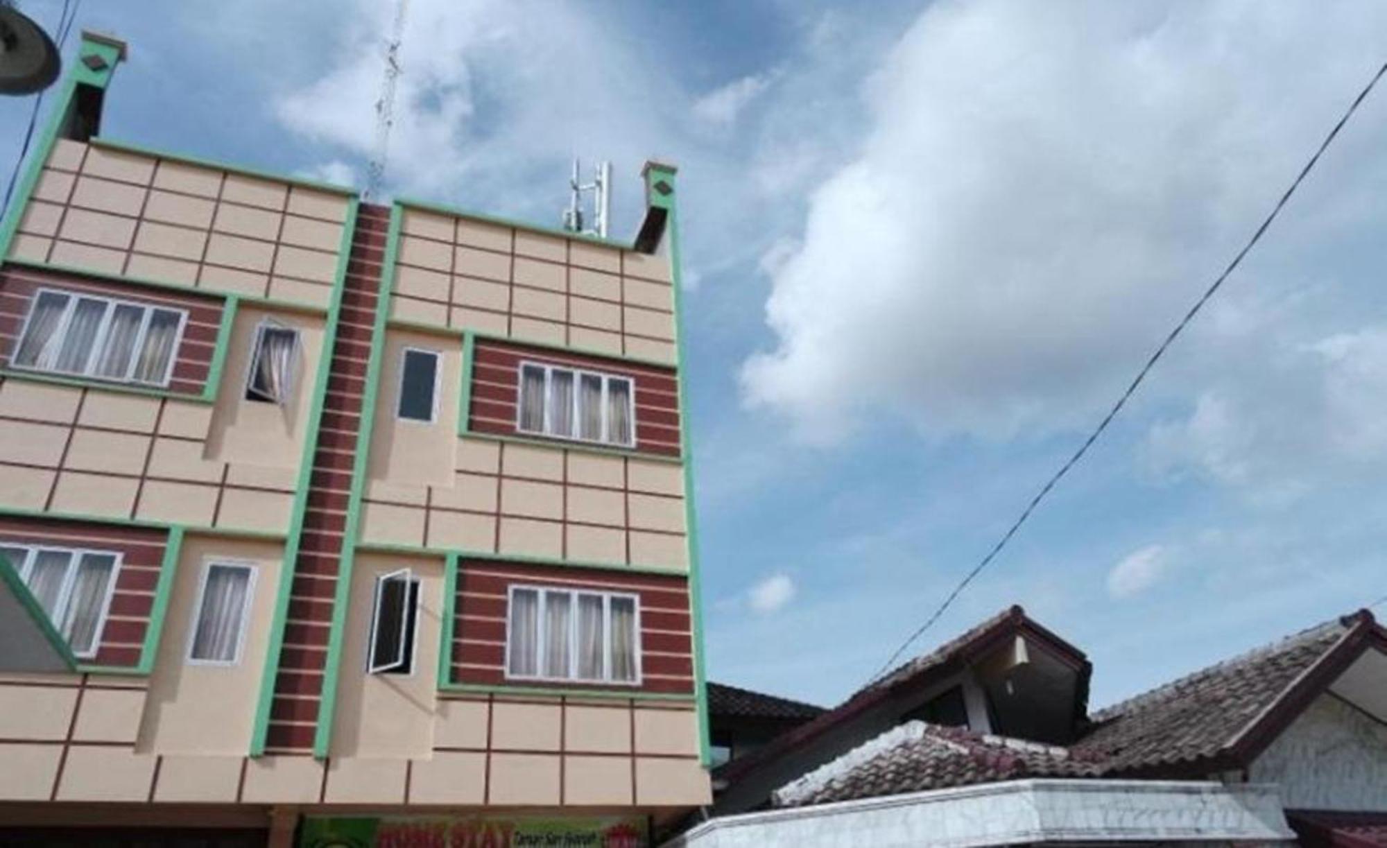 Guest House Taman Sari Syariah Pekanbaru Eksteriør billede